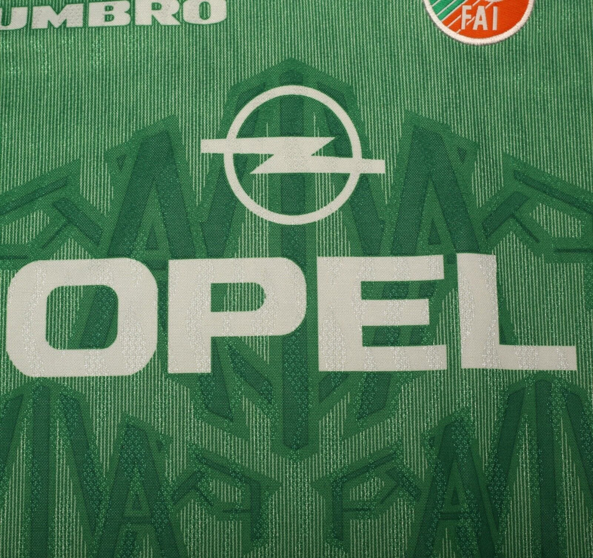 1996/98 KEANE #6 Ireland Vintage Umbro Home Football Shirt (L)