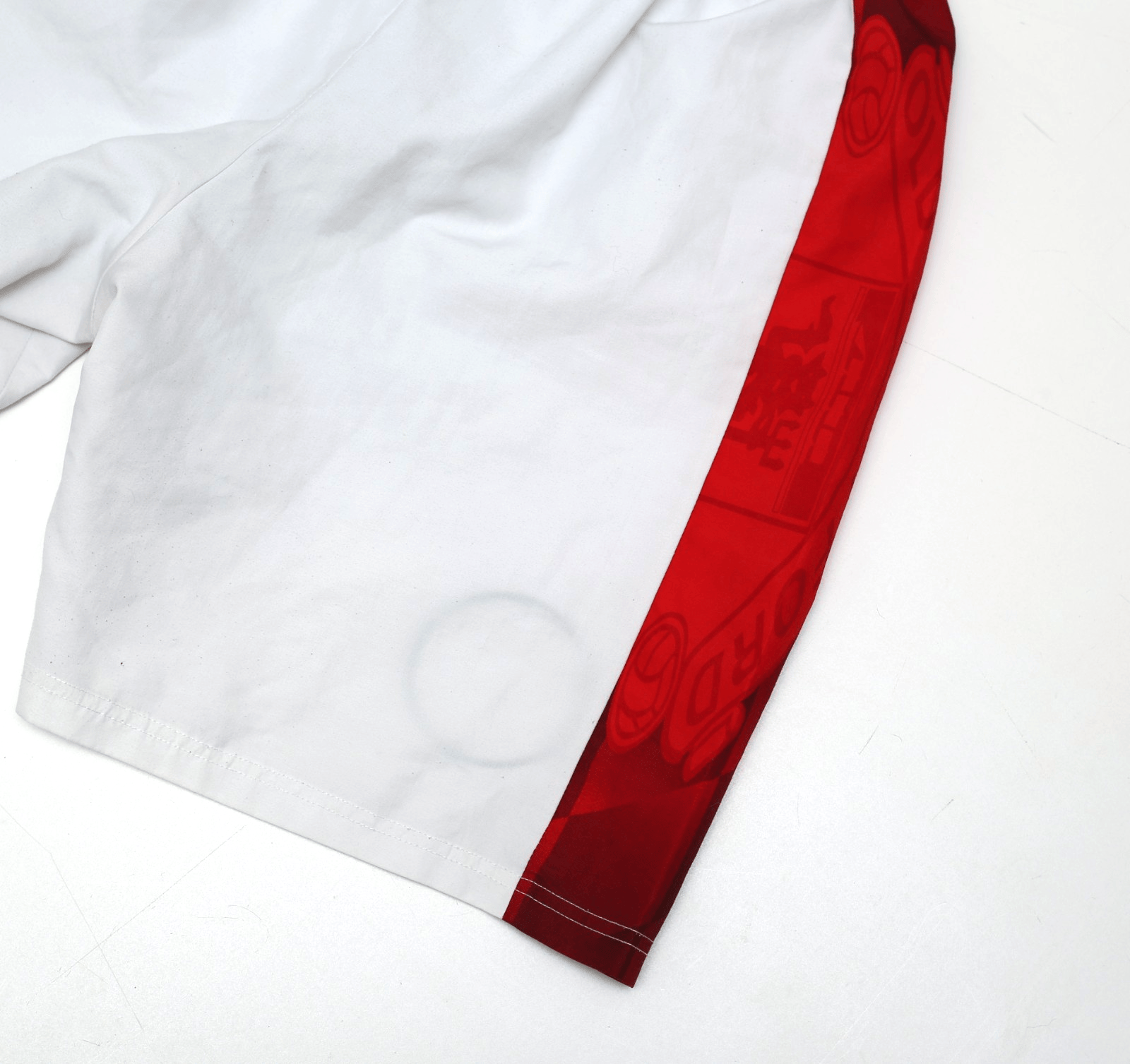 1996/98 MANCHESTER UNITED Vintage Umbro Home Football Shorts (30 Waist)