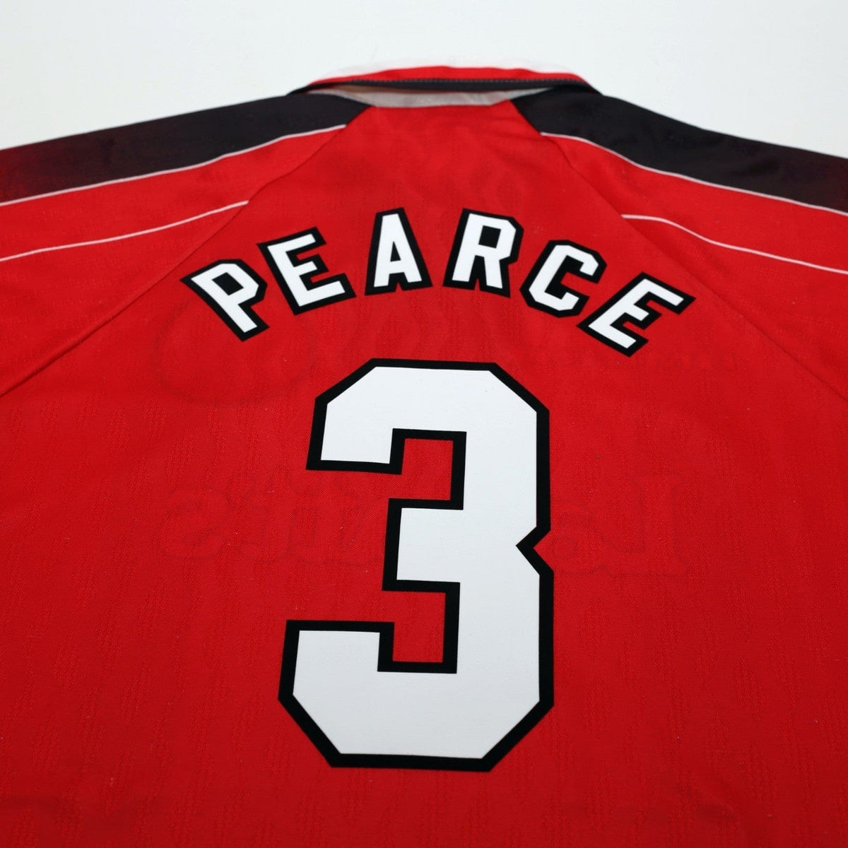 1996/98 Pearce #3 Nottingham Forest Vintage Umbro Home Football Shirt (M)