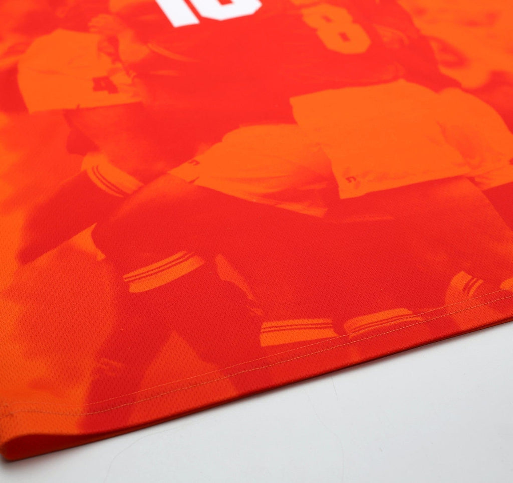 1996 BERGKAMP #10 Holland Vintage Lotto Home Football Shirt (L) Netherlands