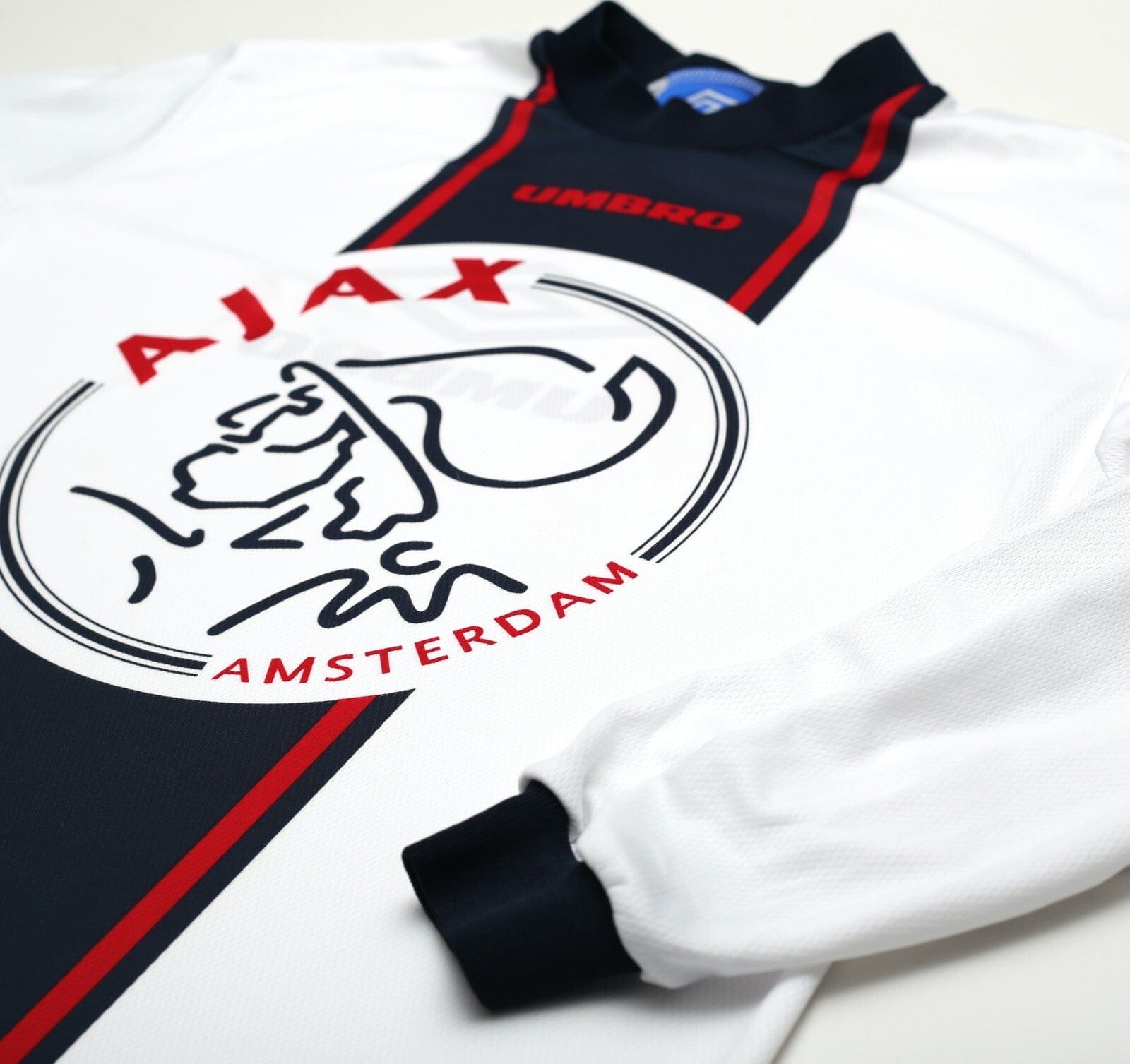 1997/98 AJAX Vintage Umbro Long Sleeve Football Training Shirt (M)
