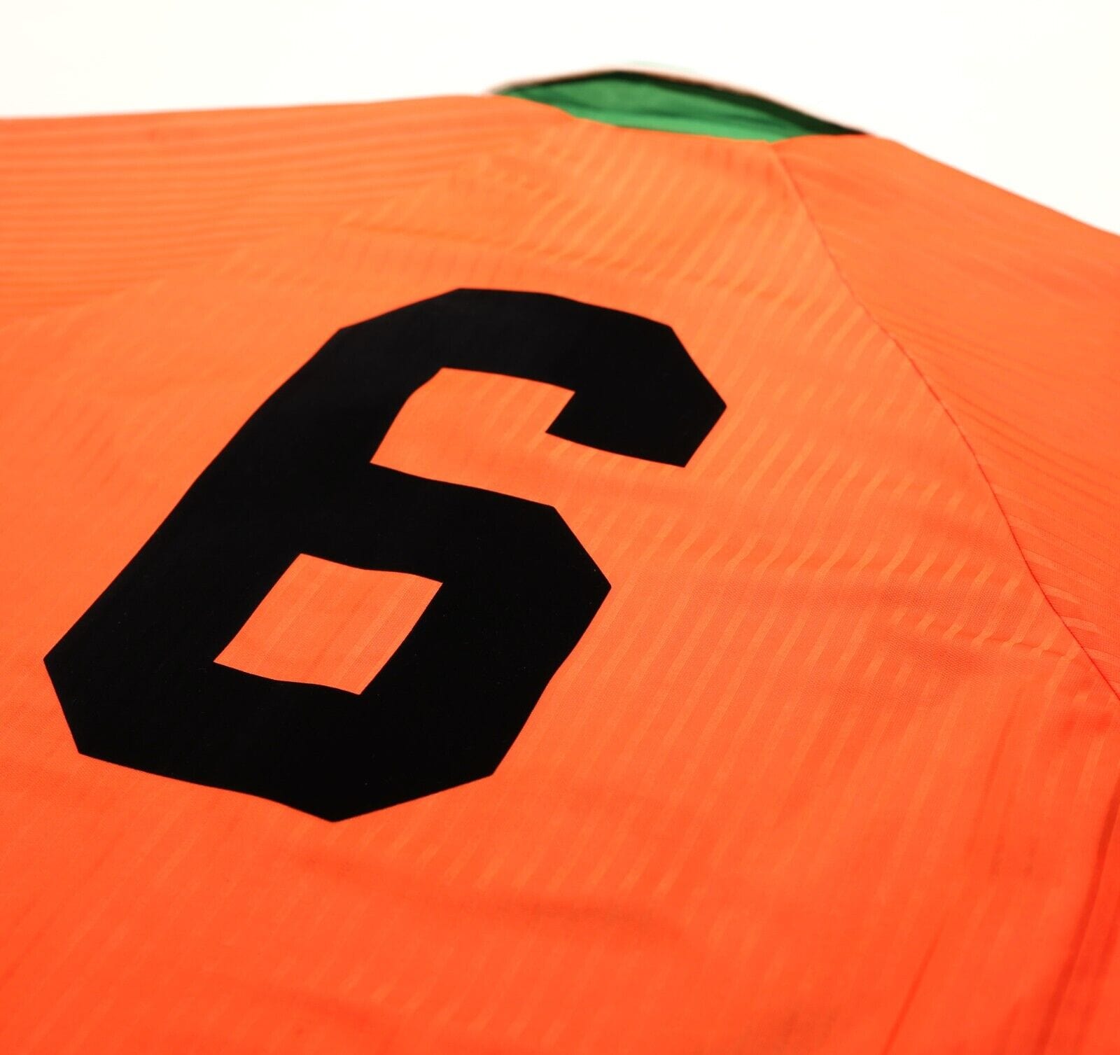 1997/98 KEANE #6 Ireland Vintage Umbro Away Football Shirt (L)