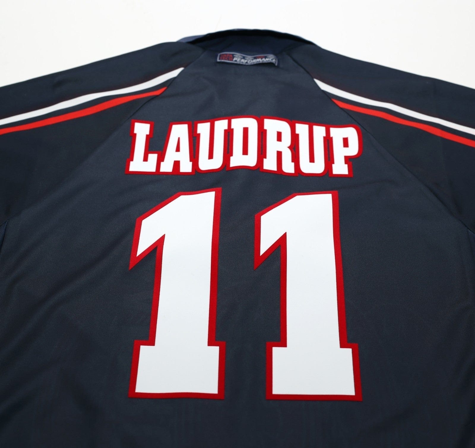 1997/98 LAUDRUP #11 Ajax Vintage Umbro Away Football Shirt (M)