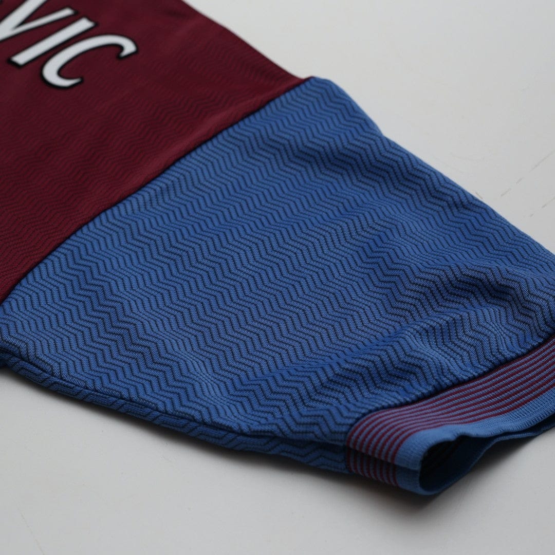1997/98 Milosevic #9 Aston Villa Vintage Reebok Home Football Shirt (XL)