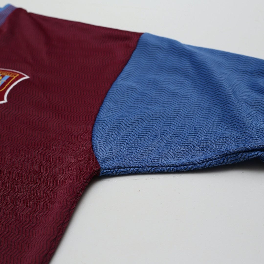 1997/98 Milosevic #9 Aston Villa Vintage Reebok Home Football Shirt (XL)
