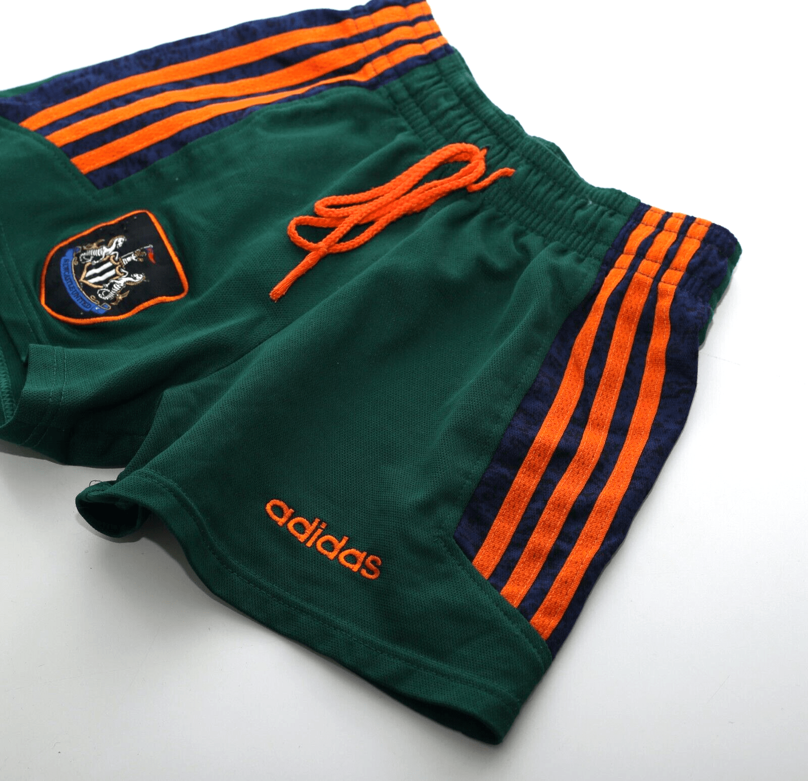 1997/98 NEWCASTLE UNITED Vintage adidas Away Football Shorts (28" Waist)