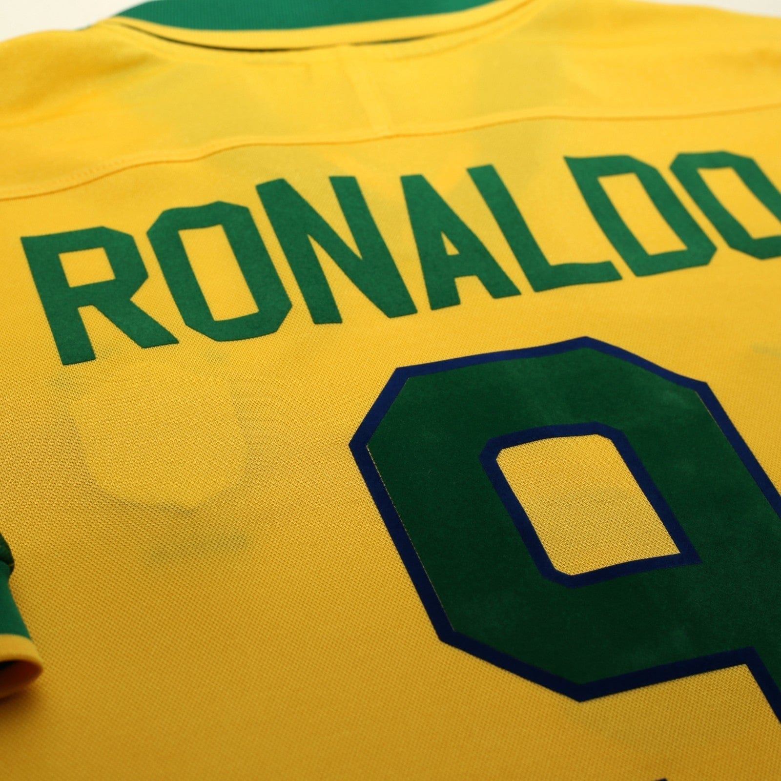 1997/98 Ronaldo #9 Brazil Vintage Nike Home Football Shirt (XL) Le Tournoi