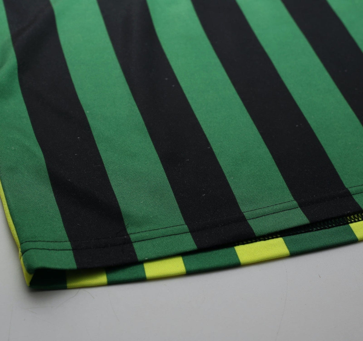 1997/98 SCHMEICHEL #1 Manchester United Vintage Umbro GK Football Shirt (M)