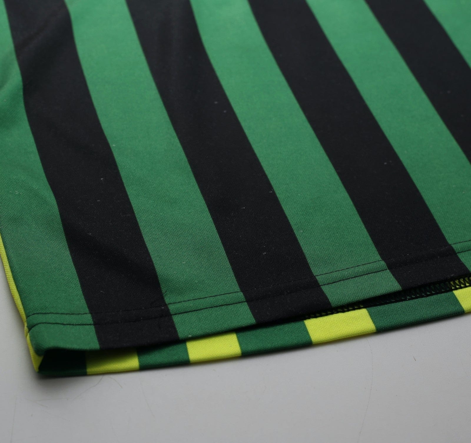 1997/98 SCHMEICHEL #1 Manchester United Vintage Umbro GK Football Shirt (M)