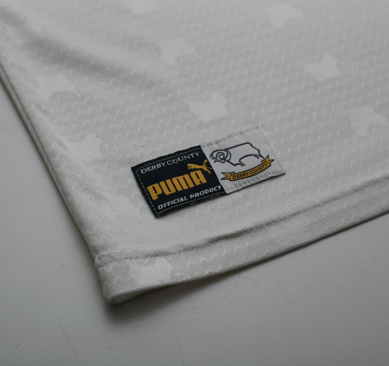 1997/98 WANCHOPE #9 Derby County Vintage PUMA Home Football Shirt (L)