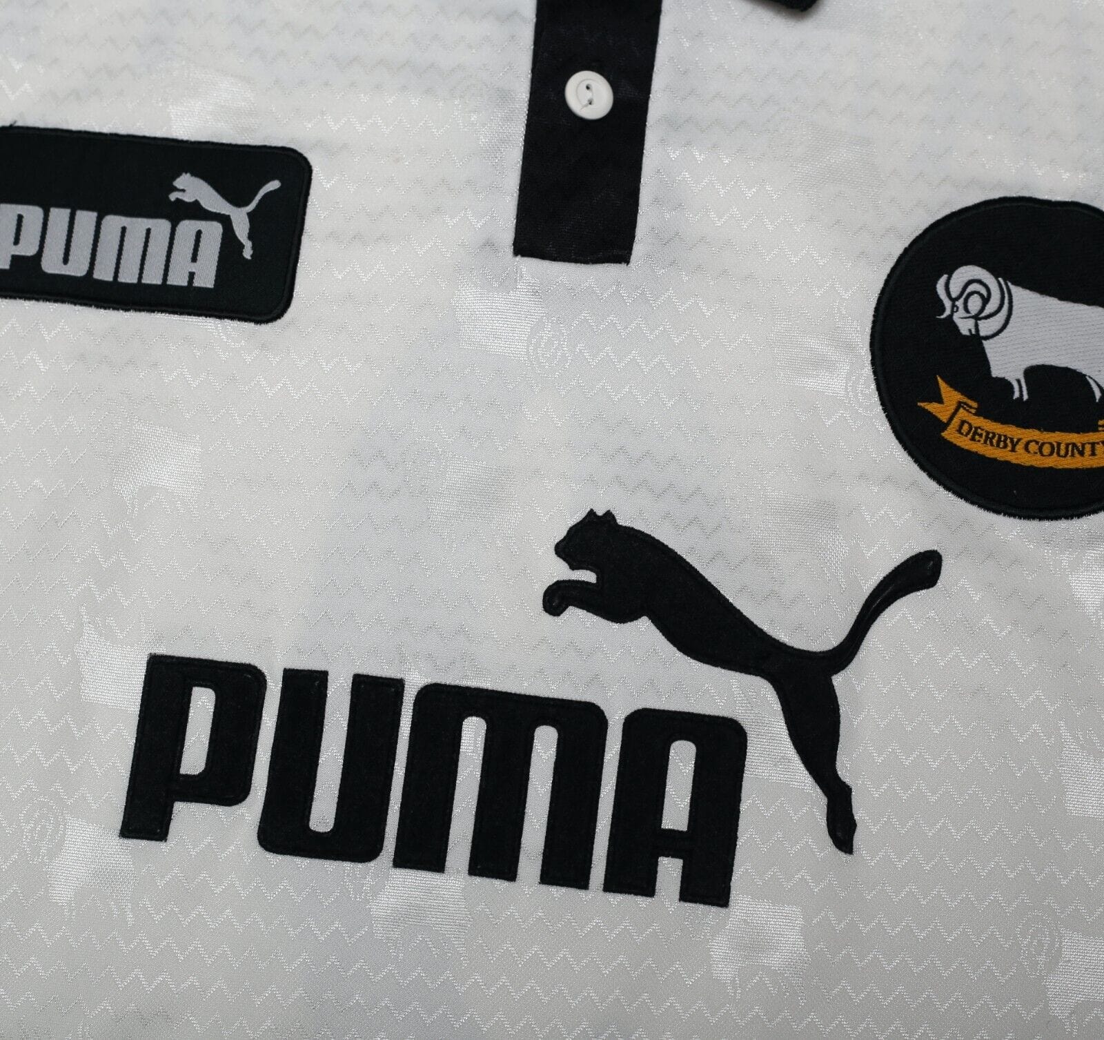 1997/98 WANCHOPE #9 Derby County Vintage PUMA Home Football Shirt (L)