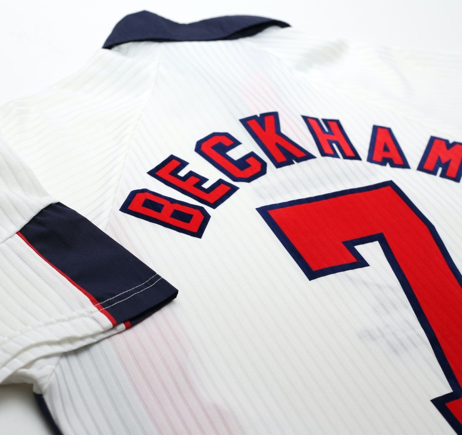 1997/99 BECKHAM #7 England Vintage Umbro Home Football Shirt (M/L) WC 1998