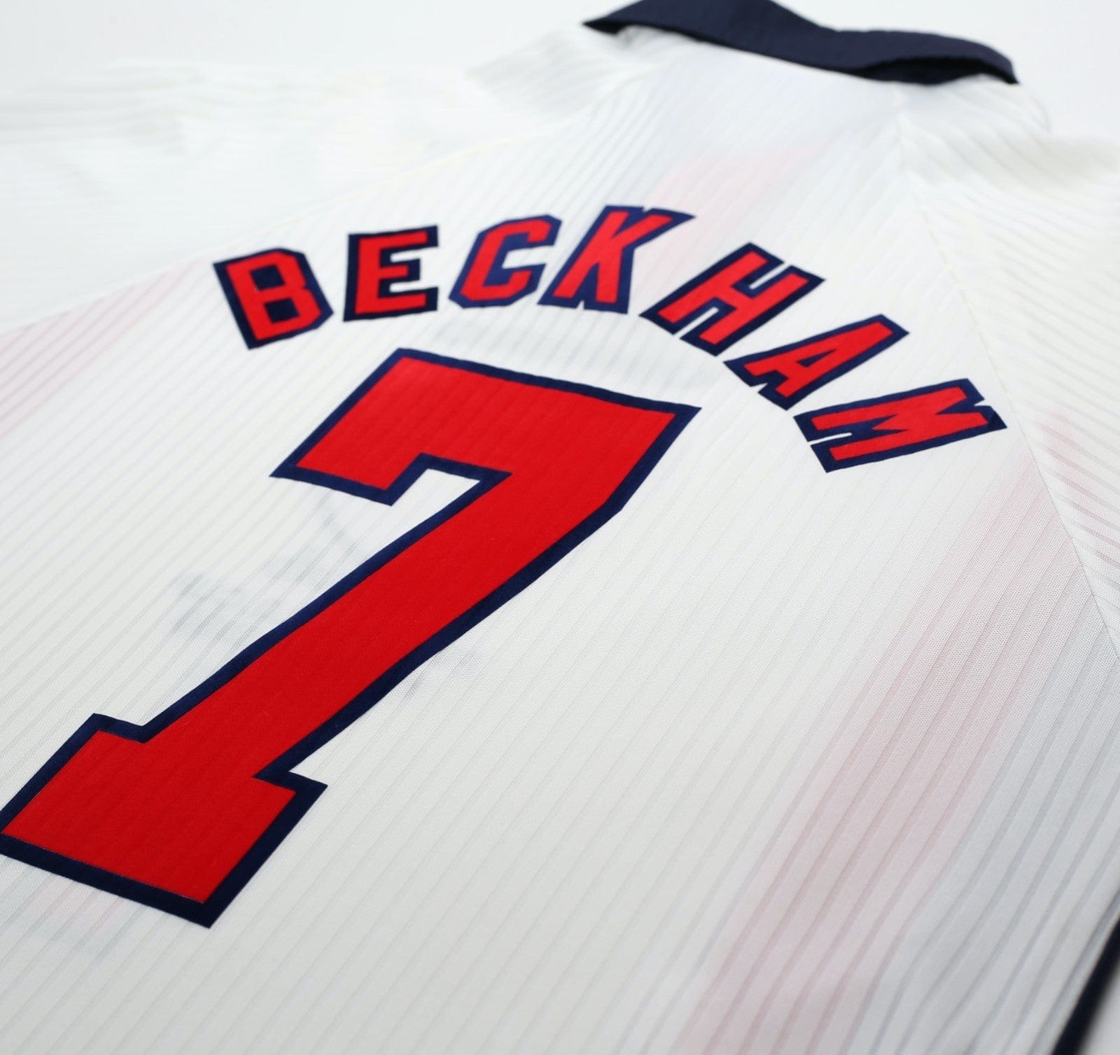 1997/99 BECKHAM #7 England Vintage Umbro Home Football Shirt (M/L) WC 1998