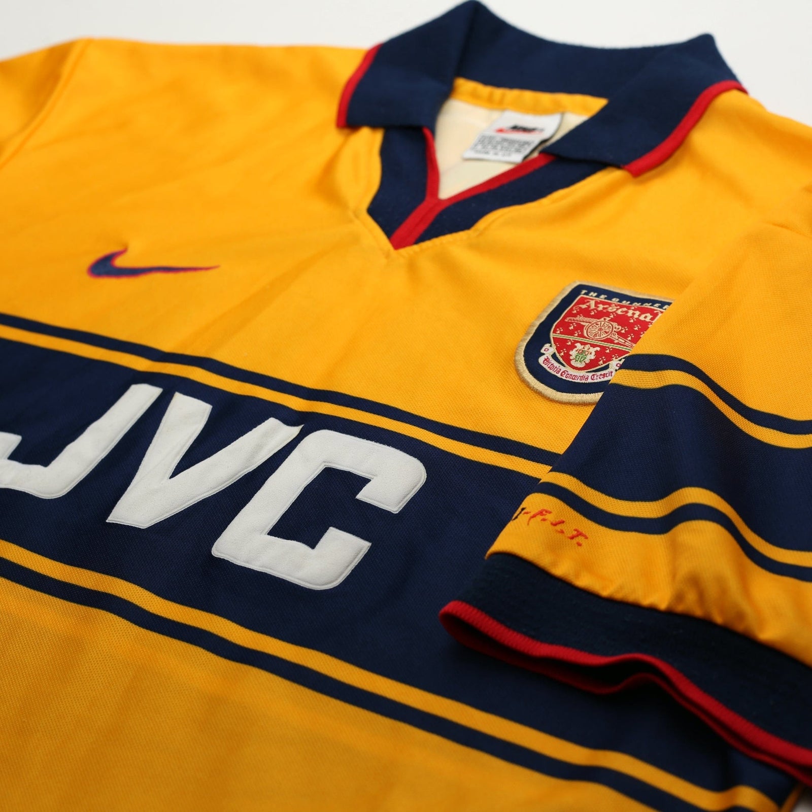 1997/99 Bergkamp #10 Arsenal Vintage Nike Away Football Shirt (L)