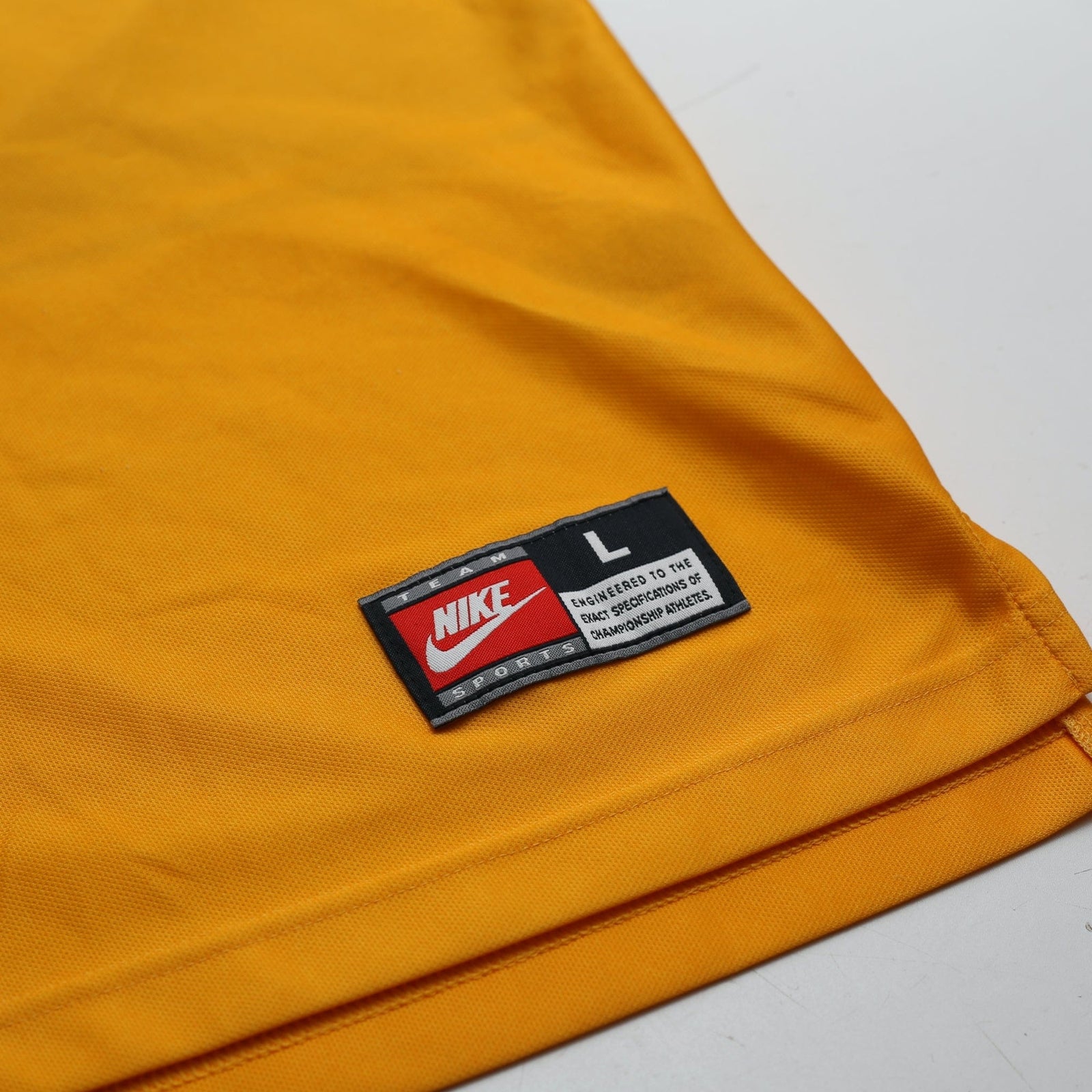 1997/99 Bergkamp #10 Arsenal Vintage Nike Away Football Shirt (L)