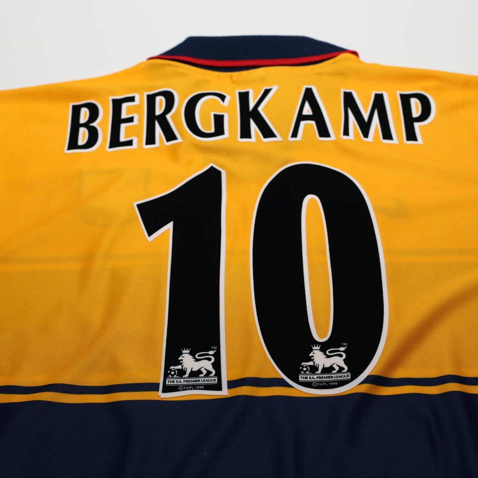 1997/99 Bergkamp #10 Arsenal Vintage Nike Away Football Shirt (L)