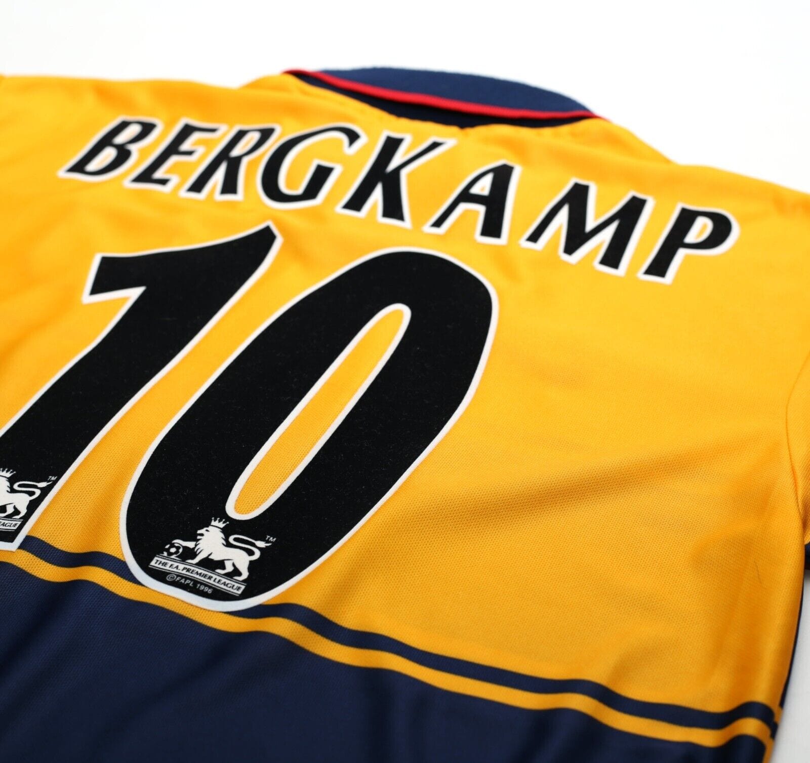 1997/99 BERGKAMP #10 Arsenal Vintage Nike Away Football Shirt (M)