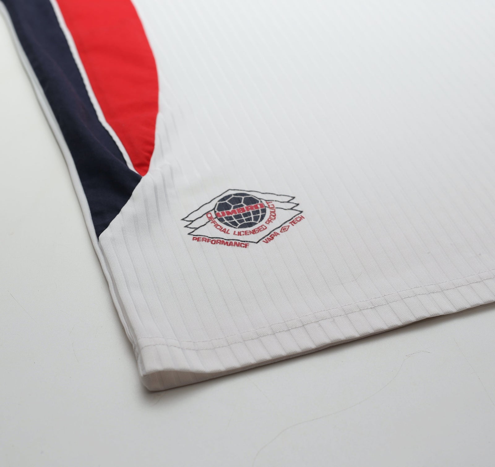 1997/99 ENGLAND Vintage Umbro Home Football Shirt (M)