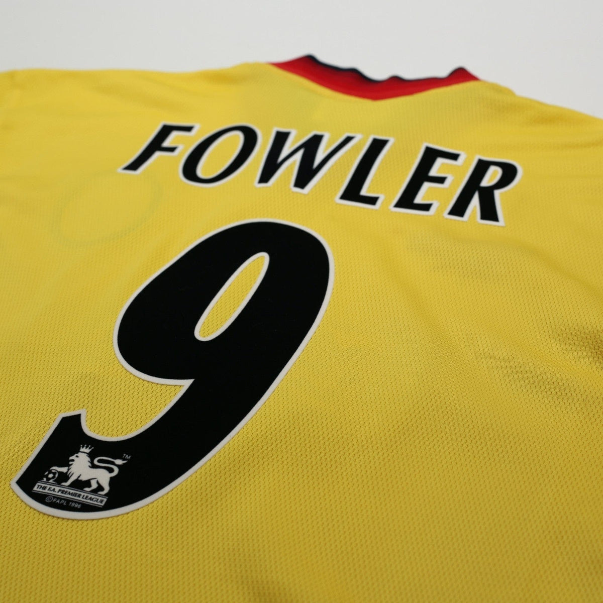 1997/99 Fowler #9 Liverpool Vintage Reebok Away Football Shirt (M) 38/40