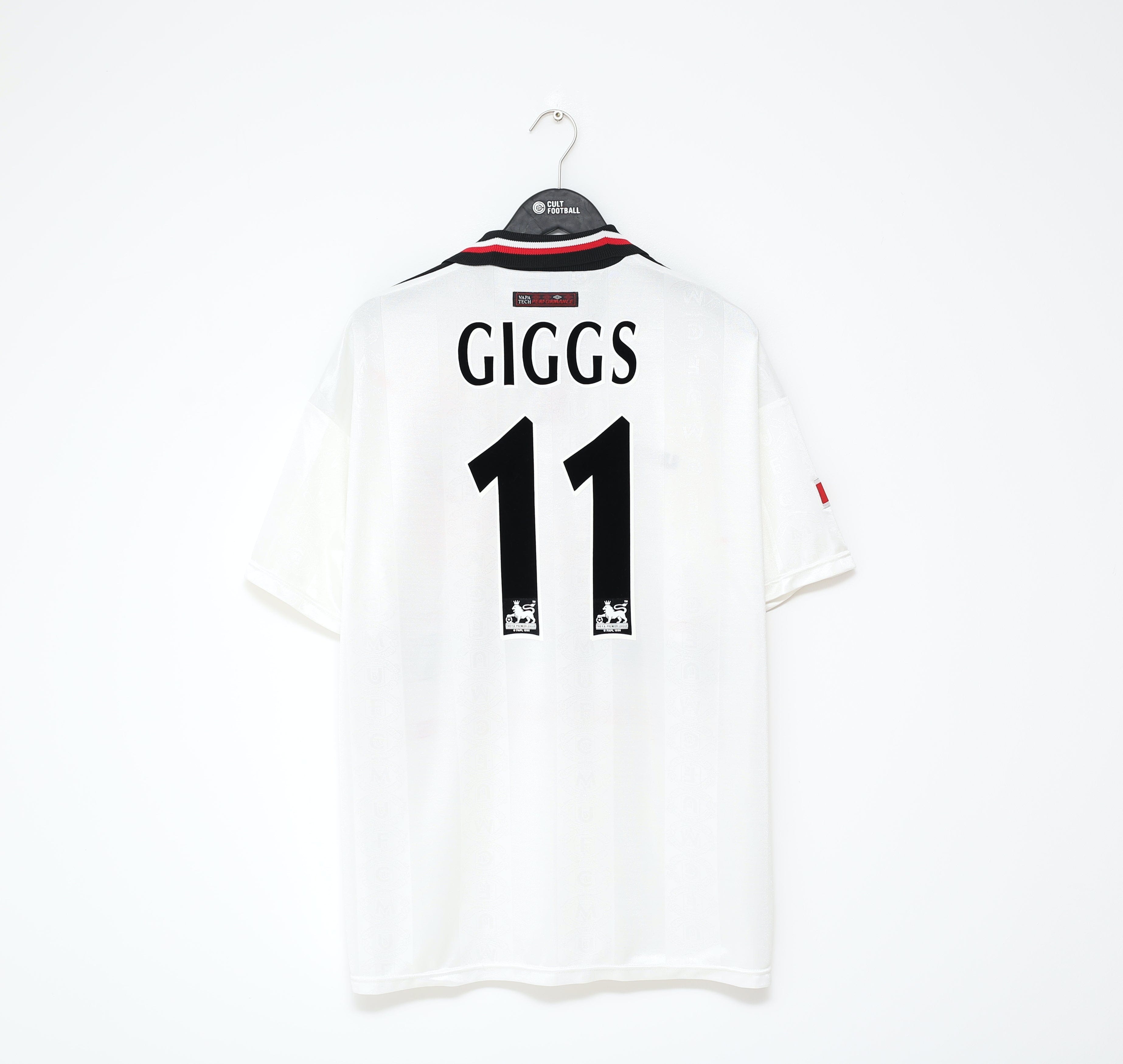 1997/99 GIGGS #11 Manchester United Vintage Umbro Away