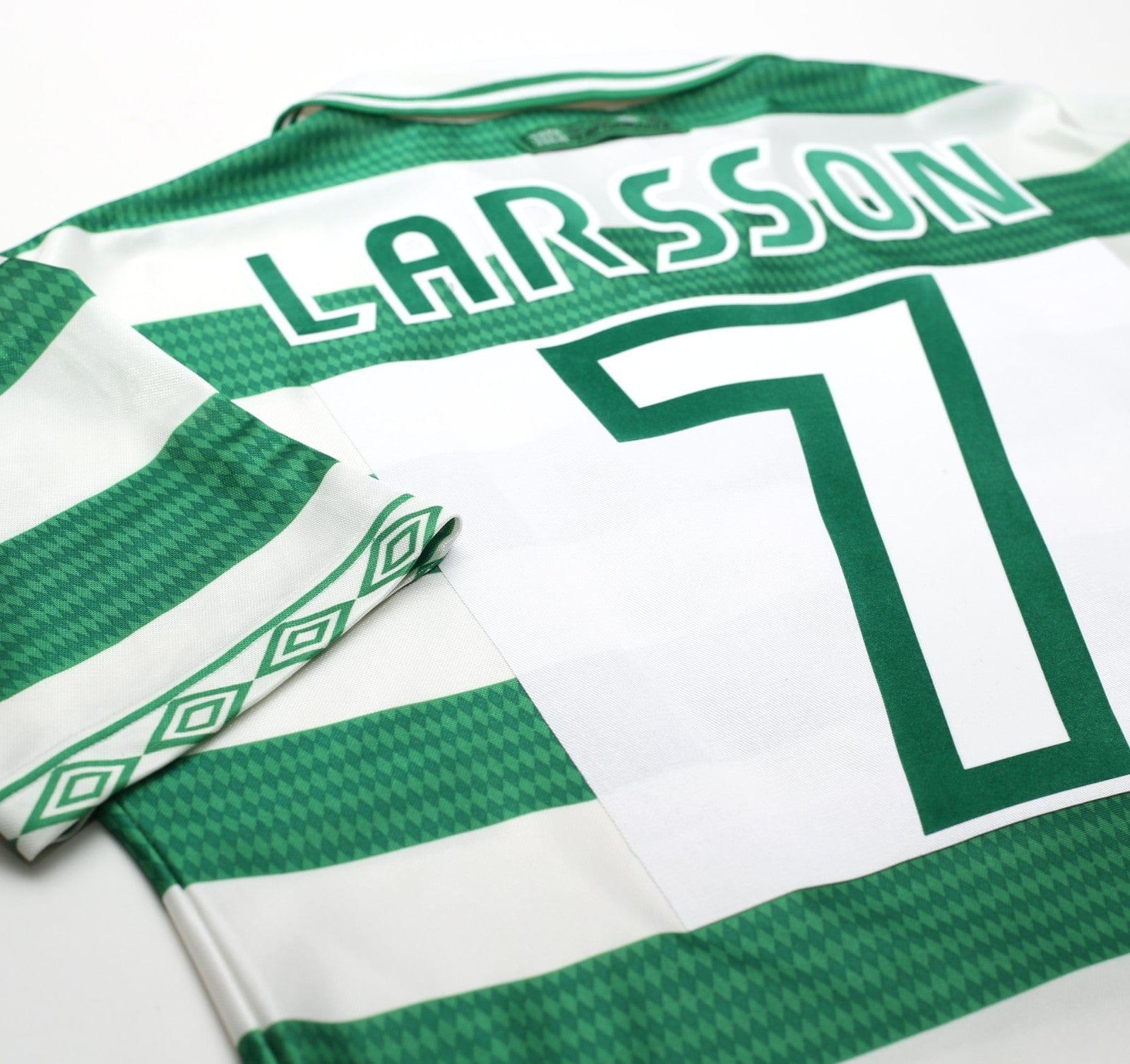 1997/99 LARSSON #7 Celtic Vintage Umbro Home Football Shirt (L)
