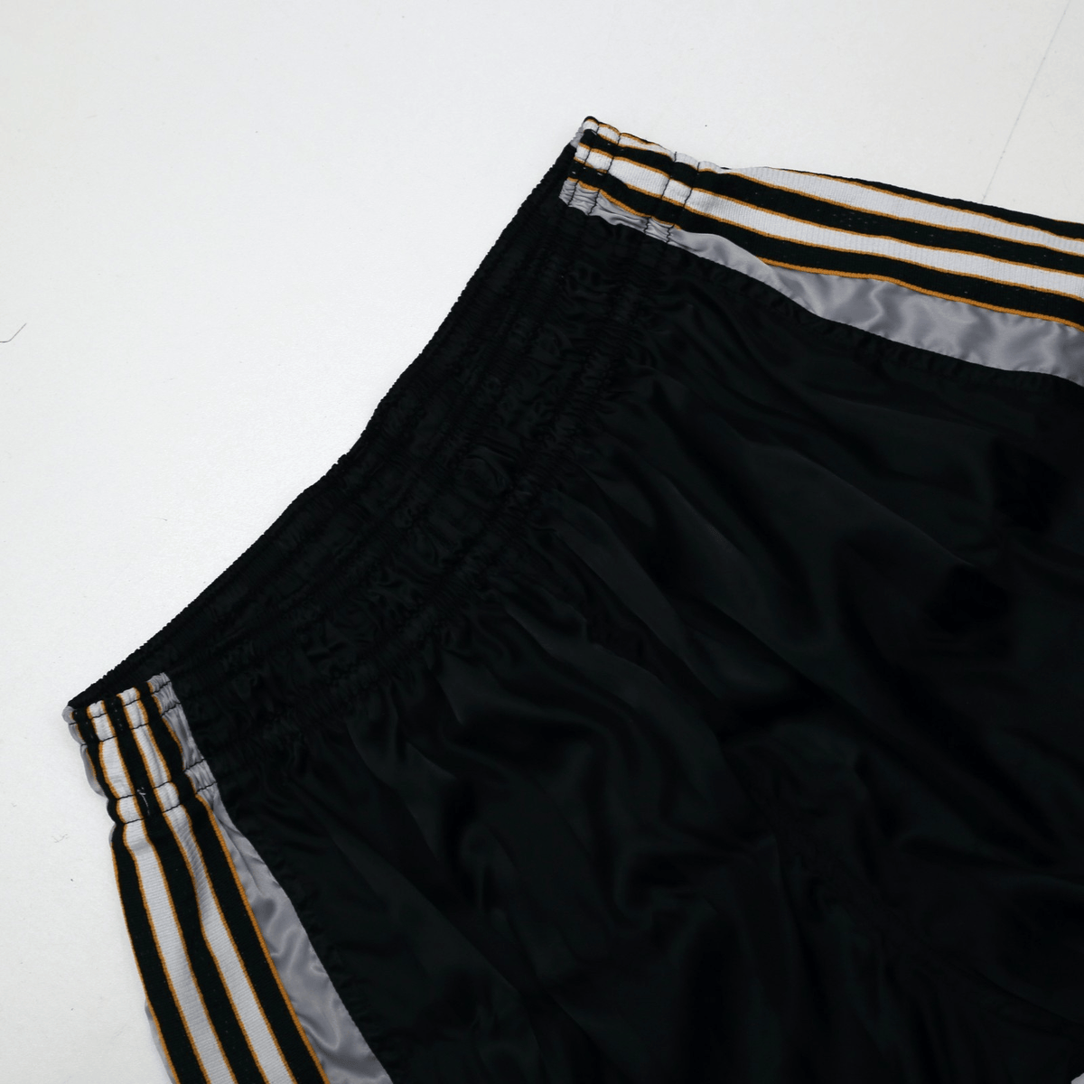 1997/99 Newcastle United Vintage adidas Home Kit Football Shorts (M) 32" Waist