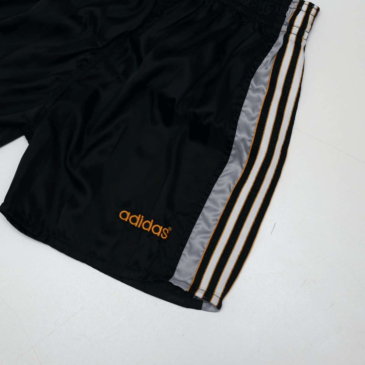 1997/99 Newcastle United Vintage adidas Home Kit Football Shorts (M) 32" Waist