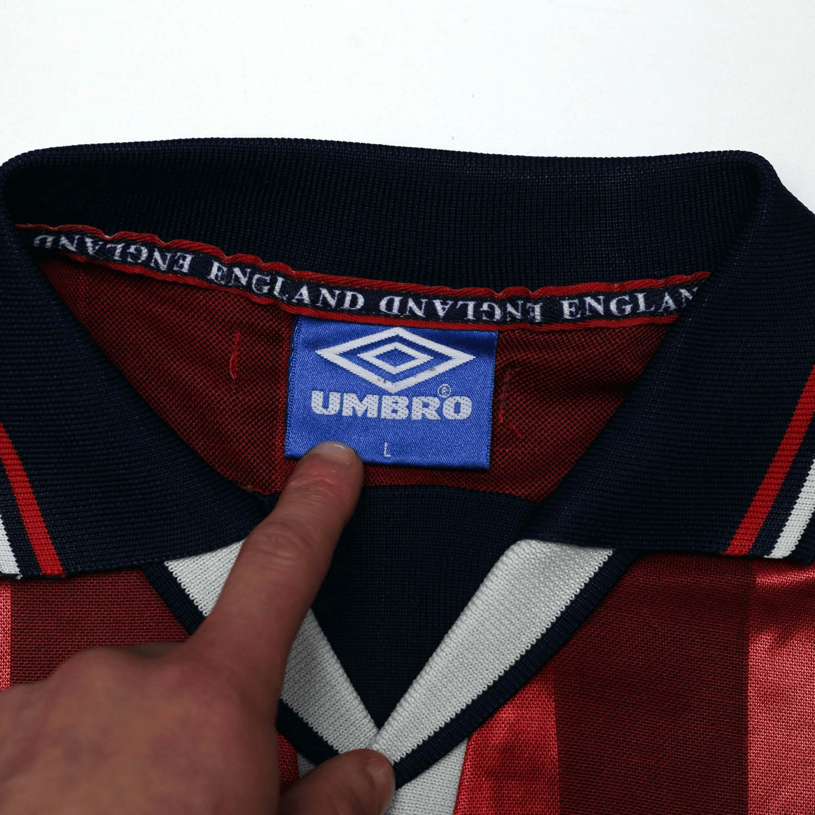 1997/99 Shearer #9 England Vintage Umbro Away Football Shirt (L) Le Tournoi