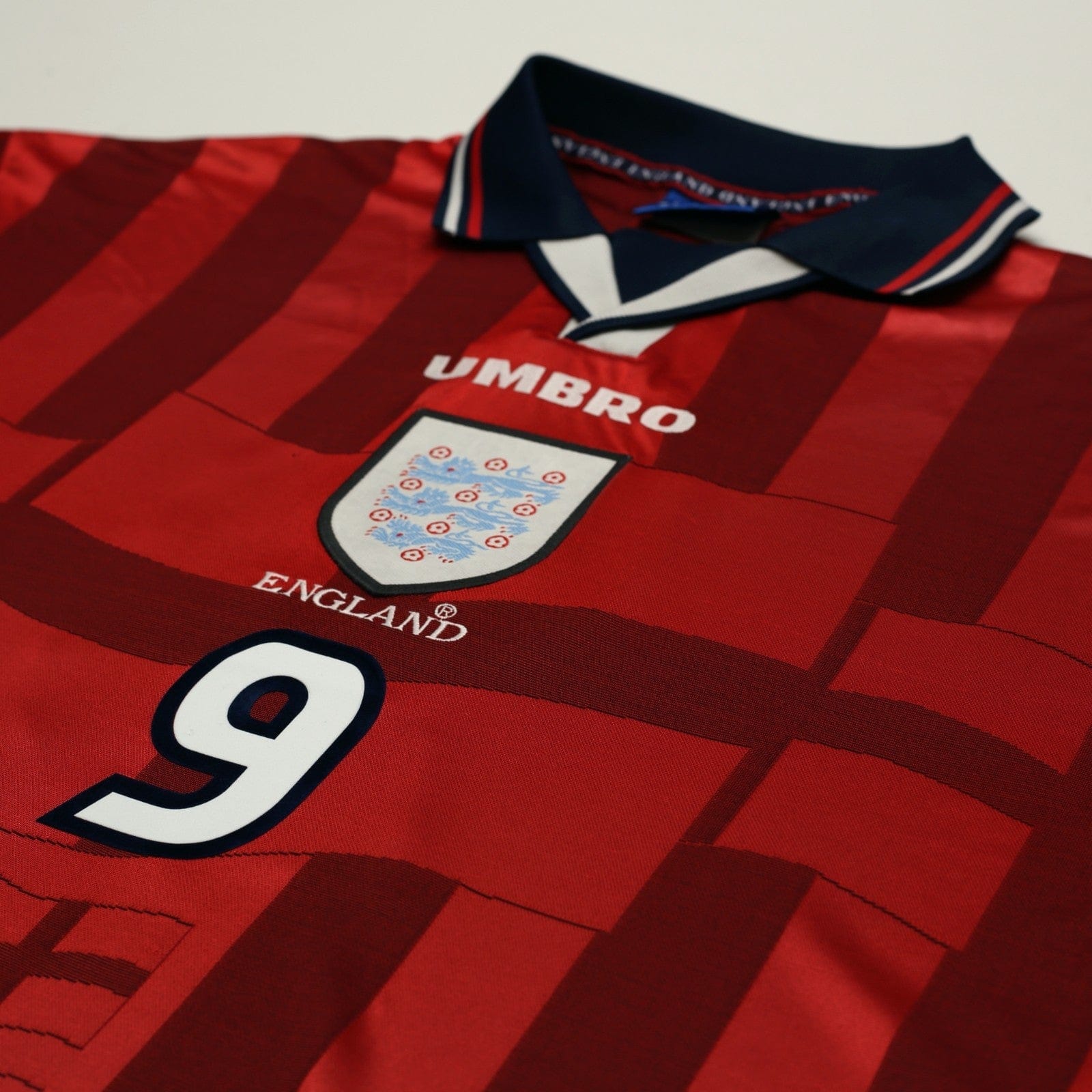 1997/99 Shearer #9 England Vintage Umbro Away Football Shirt (L) Le Tournoi