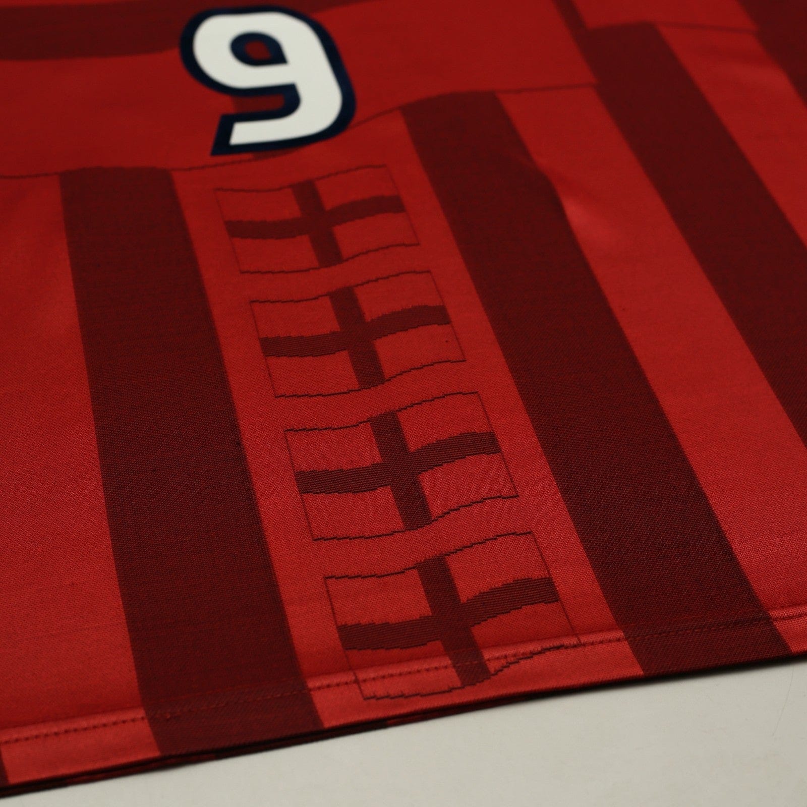 1997/99 Shearer #9 England Vintage Umbro Away Football Shirt (L) Le Tournoi