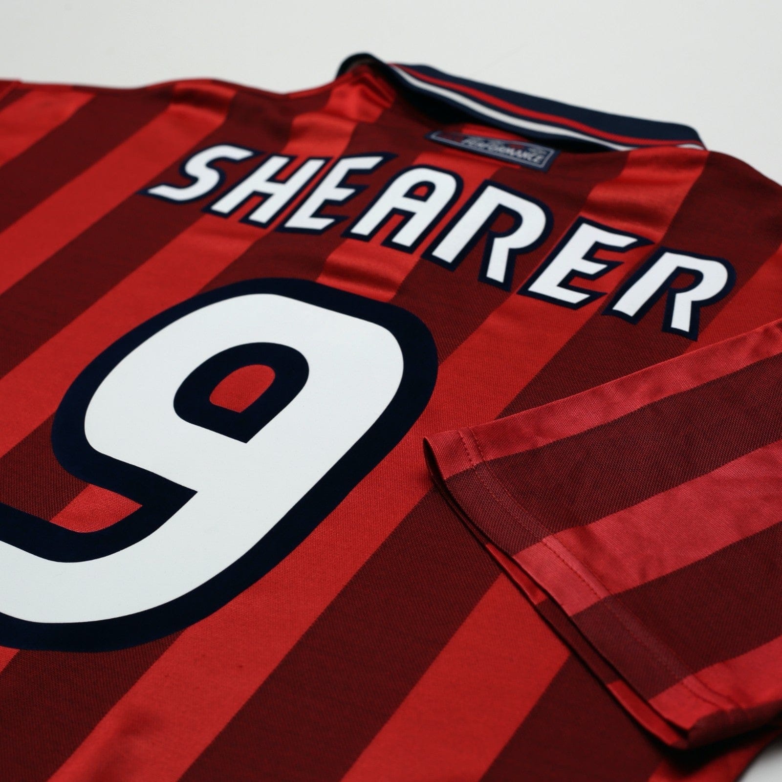 1997/99 Shearer #9 England Vintage Umbro Away Football Shirt (L) Le Tournoi
