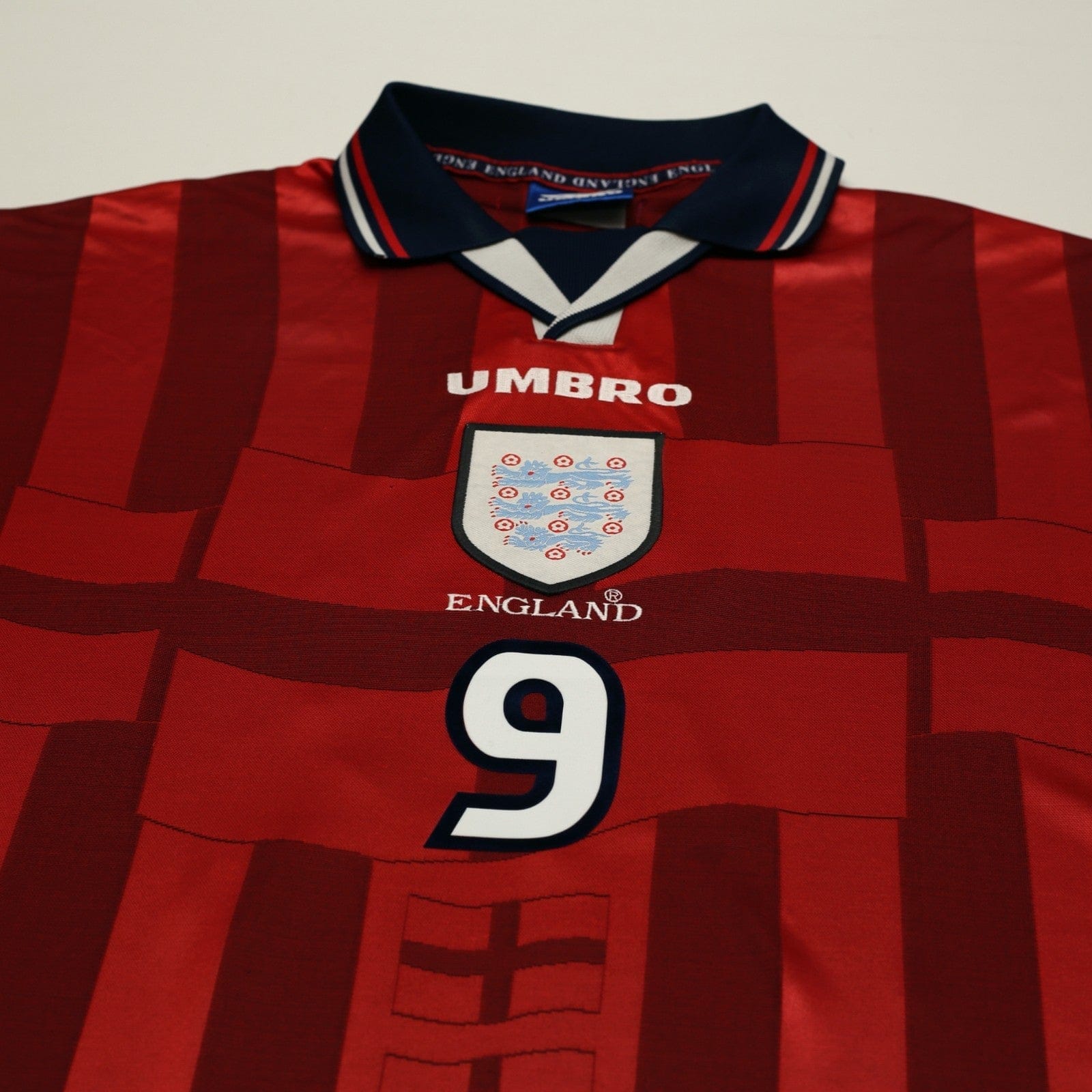 1997/99 Shearer #9 England Vintage Umbro Away Football Shirt (L) Le Tournoi