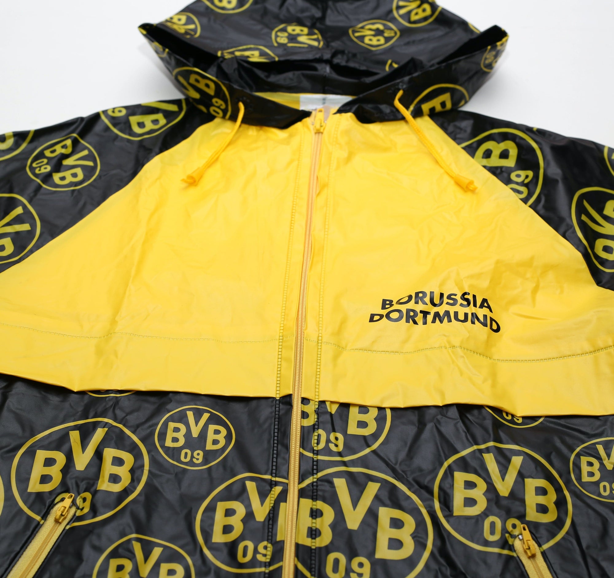 1997 BORUSSIA DORTMUND Vintage Champions League Winners Football Rain Jacket (S) BNWOT