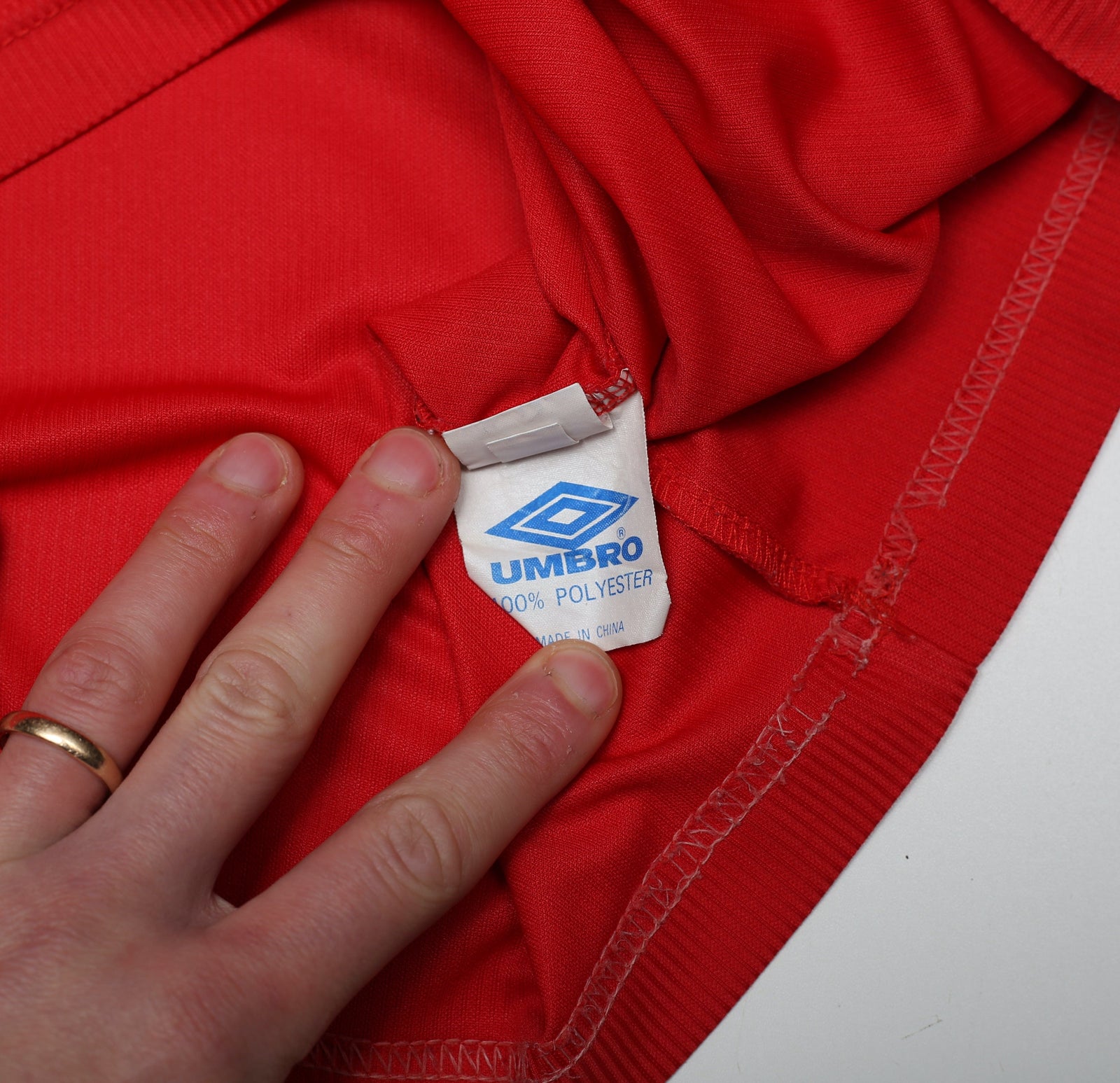 1998/00 BECKHAM #7 Manchester United Home Football Shirt (L) SIGNED John Ashton