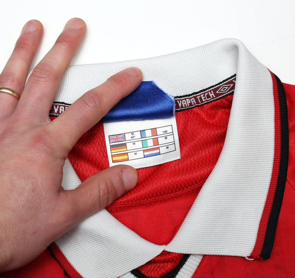 1998/00 BECKHAM #7 Manchester United Vintage Umbro CL Winners Football Shirt (M)