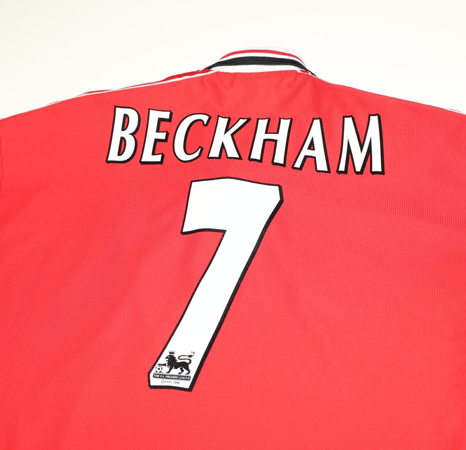 1998/00 BECKHAM #7 Manchester United Vintage Umbro Home Football