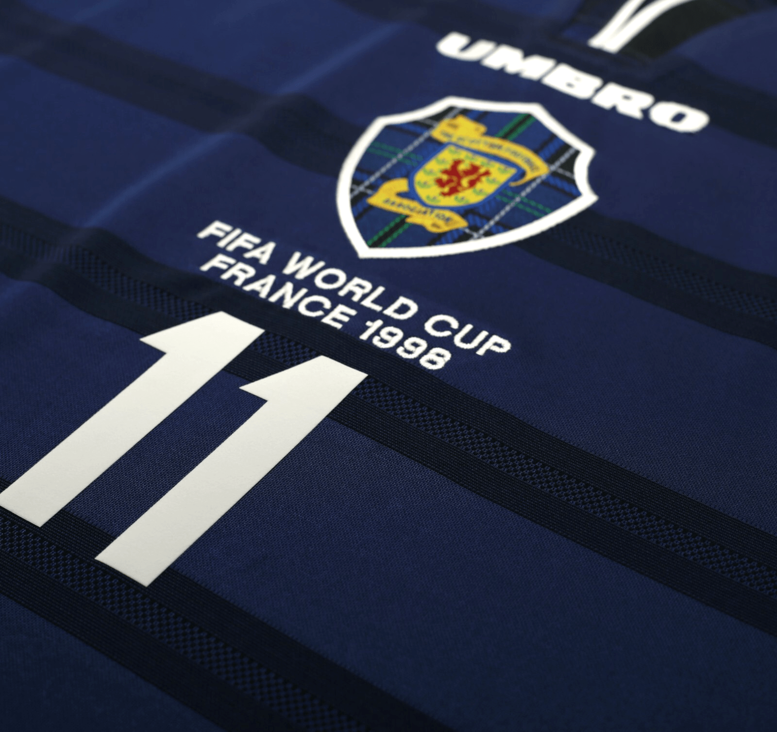 1998/00 COLLINS #11 Scotland Vintage Umbro Home Football Shirt (L) 1998 WC