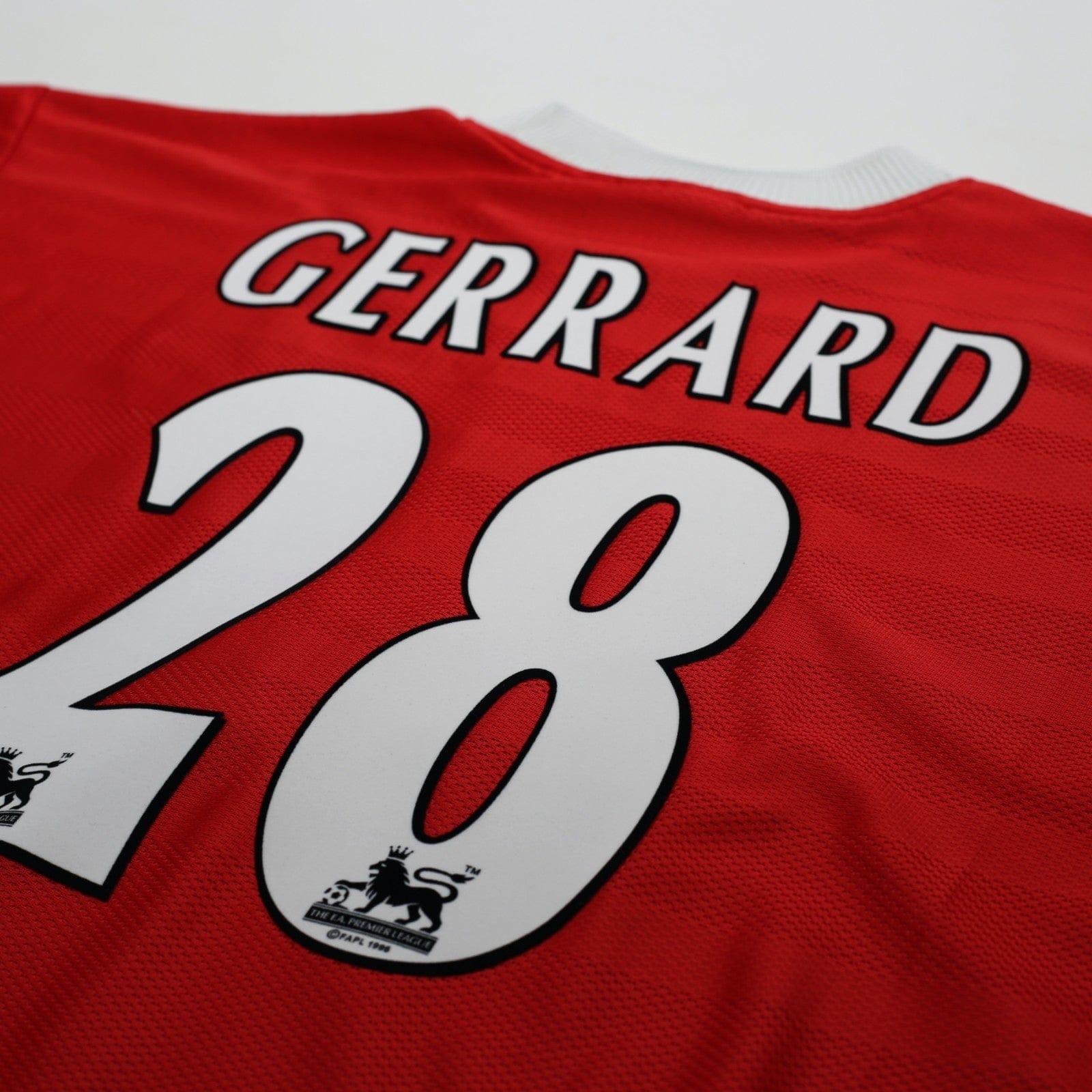 1998/00 Gerrard #28 Liverpool Vintage Reebok Home Football Shirt (L) 42/44