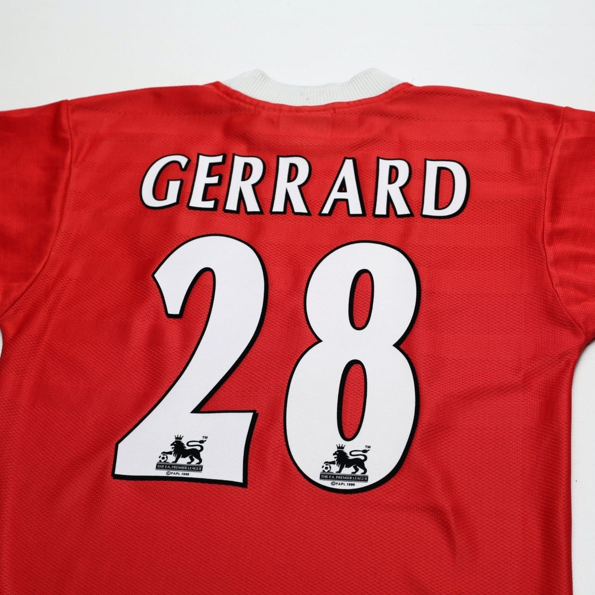 1998/00 Gerrard #28 Liverpool Vintage Reebok Home Football Shirt (S) 34/36