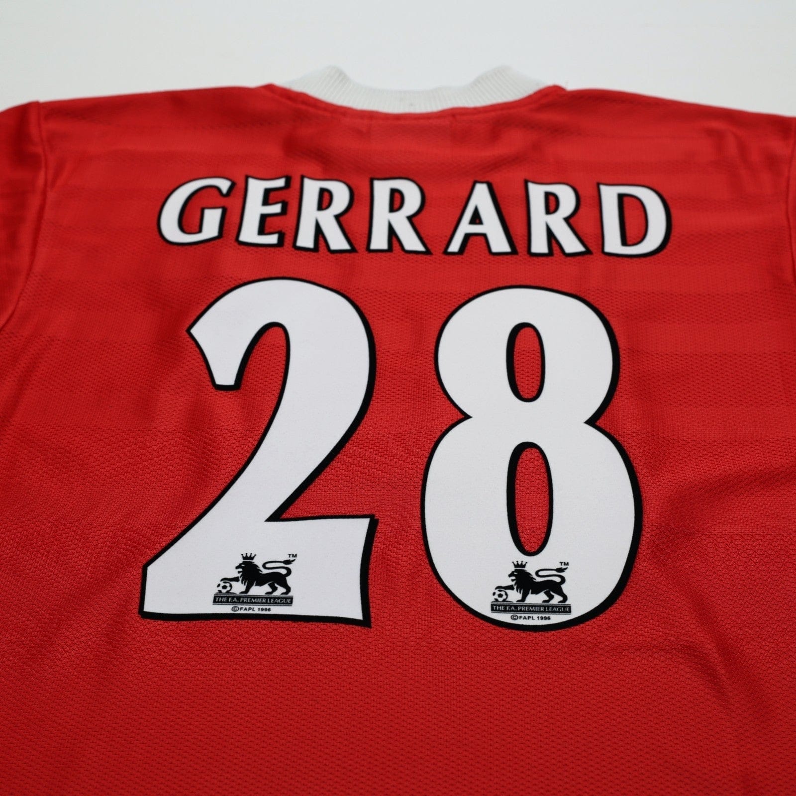 1998/00 Gerrard #28 Liverpool Vintage Reebok Home Football Shirt (S) 34/36