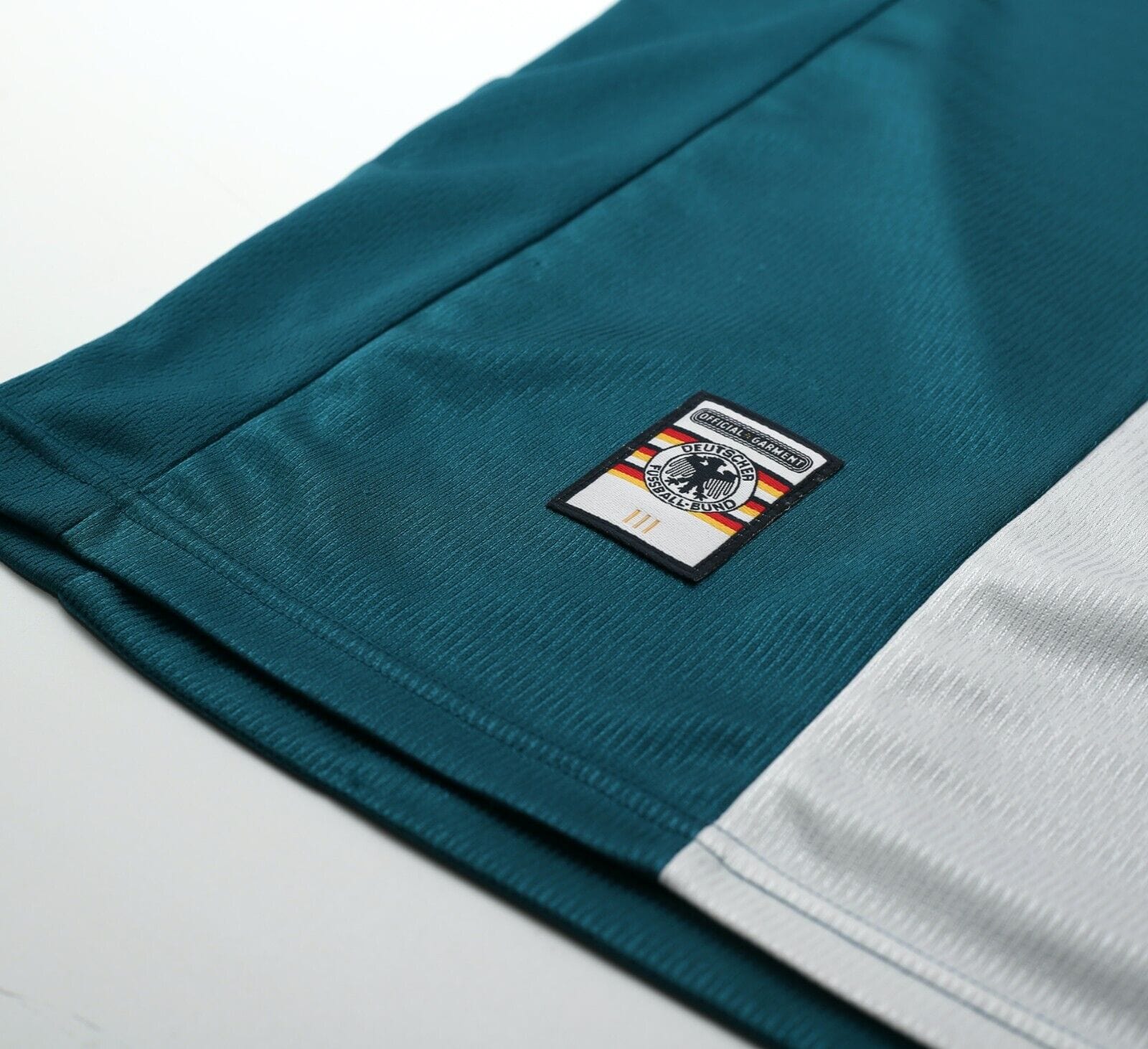 1998/00 MATTHAUS #8 Germany Vintage adidas Away Football Shirt (L) WC 98