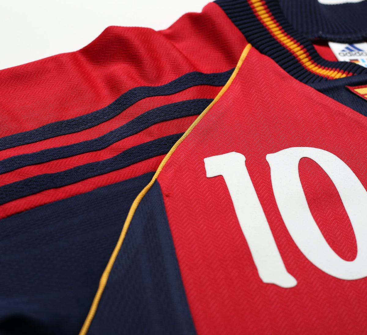 1998/00 RAUL #10 Spain Vintage adidas Home Football Shirt (S) World Cup 98