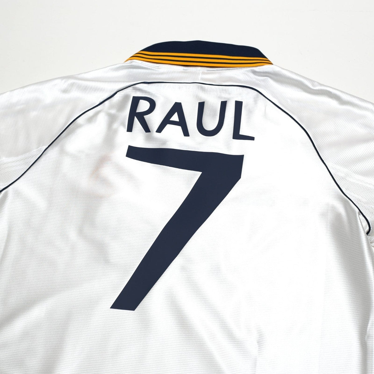 1998/00 Raul #7 Real Madrid Vintage Retro adidas Home Football Shirt (M)