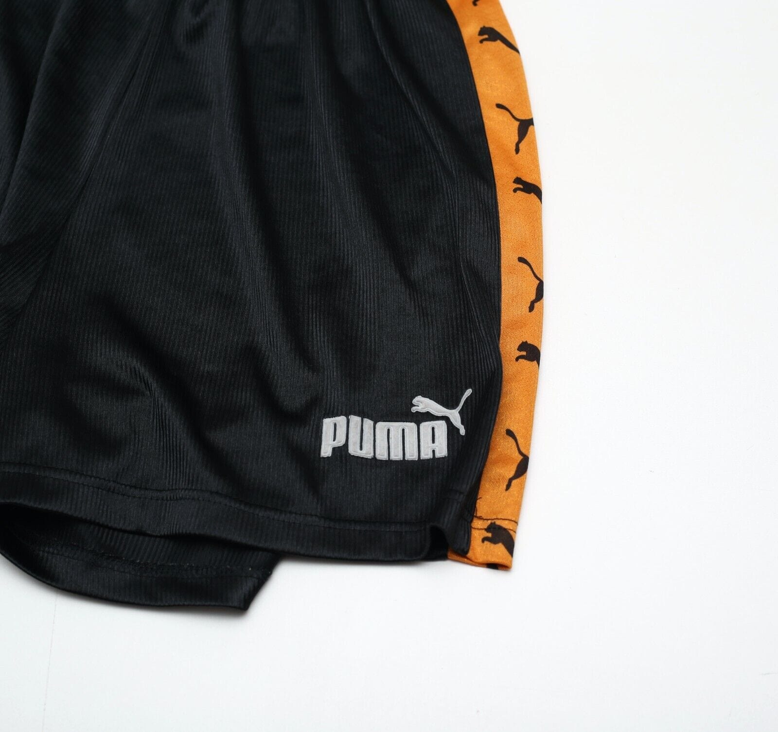 1998/00 WOLVERHAMPTON WANDERERS Vintage PUMA Home Football Shorts (M)