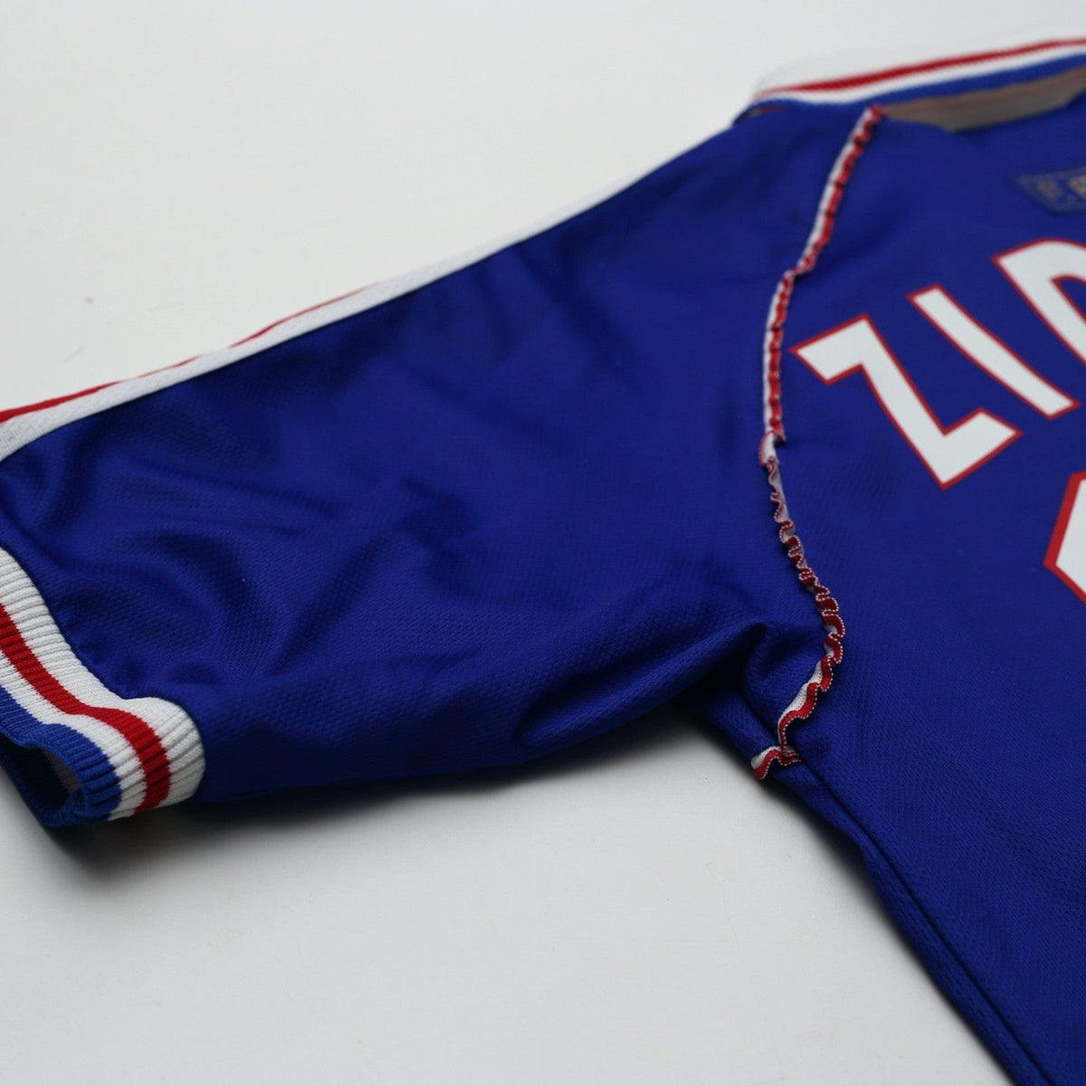1998/00 Zidane #10 France Vintage adidas Home Football Shirt (S) World Cup 98