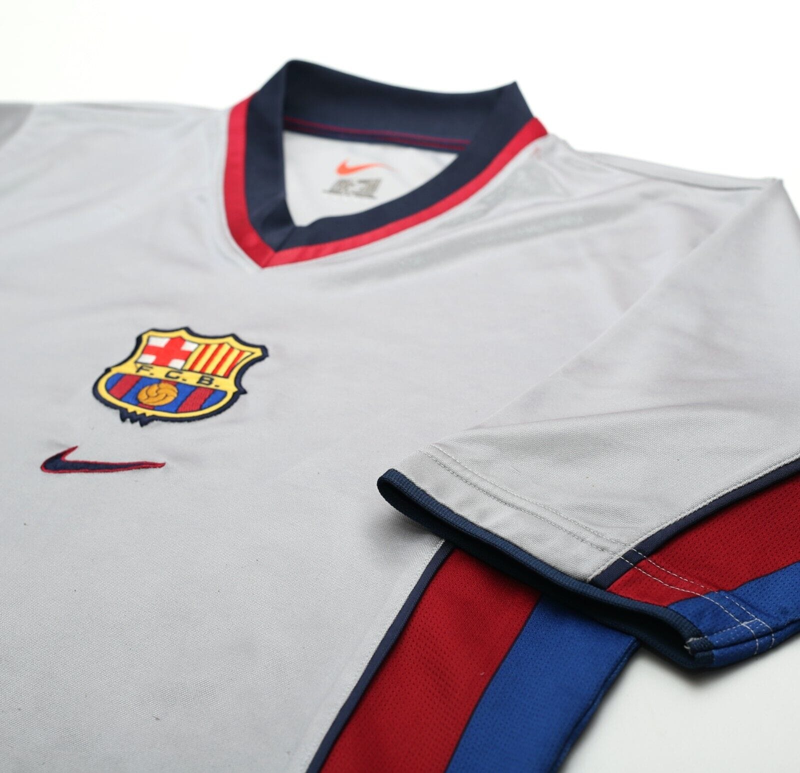 1998/01 BARCELONA Vintage Nike Away Football Shirt (S)