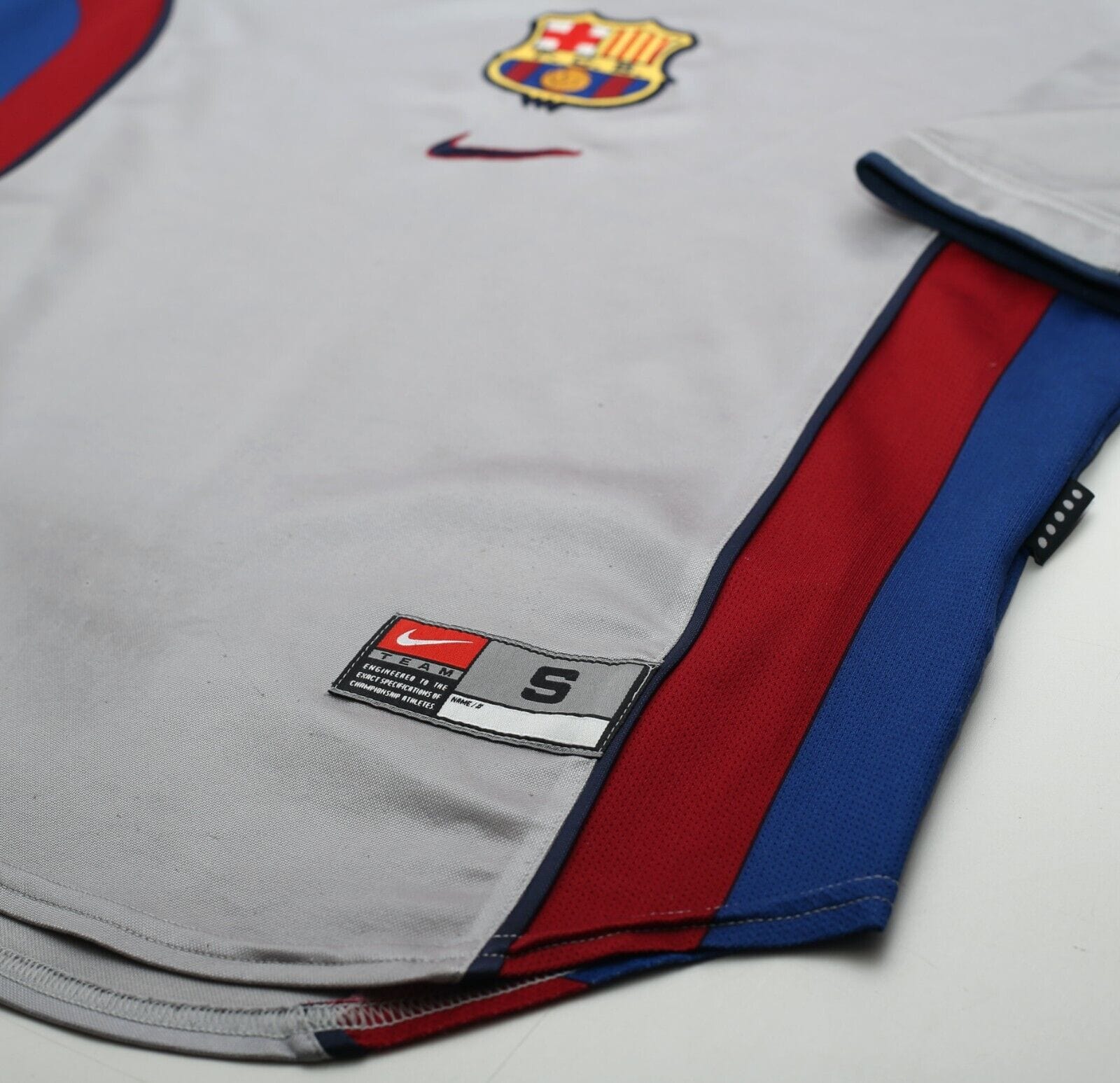 1998/01 BARCELONA Vintage Nike Away Football Shirt (S)