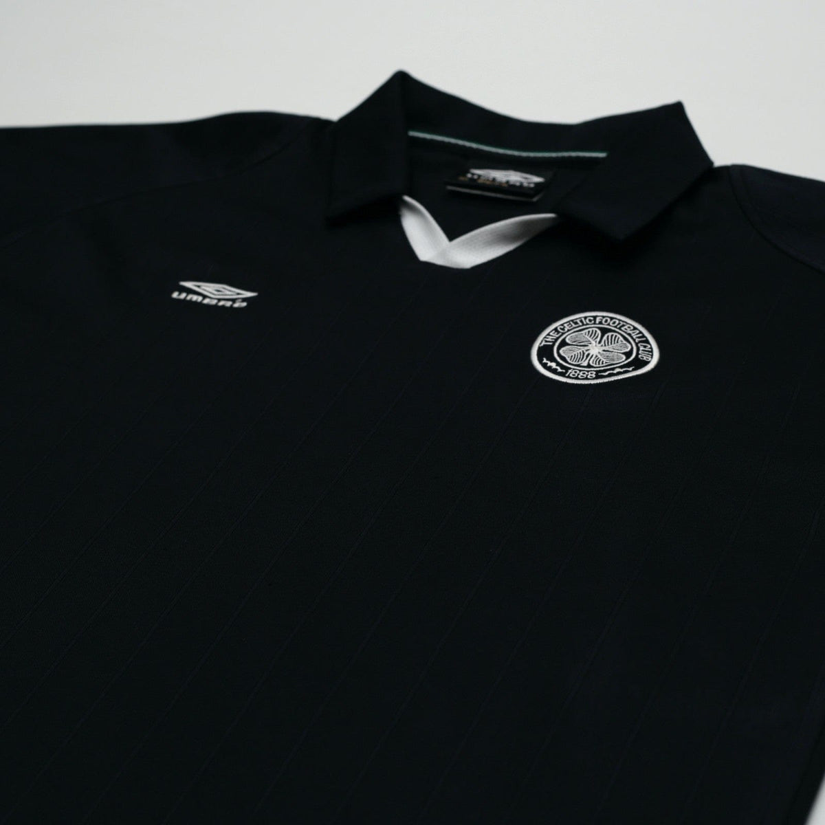 1998/99 Celtic Vintage Umbro Football Training Shirt (M)