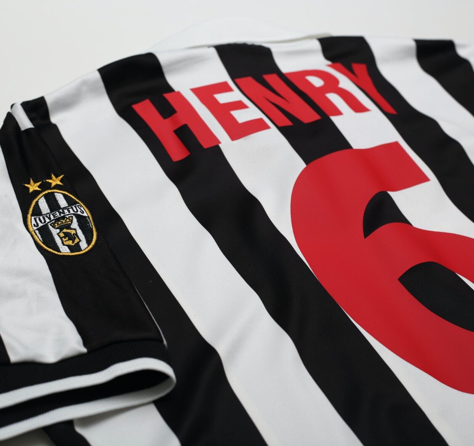 1998/99 HENRY #6 Juventus Vintage Kappa Home Football Shirt (L)