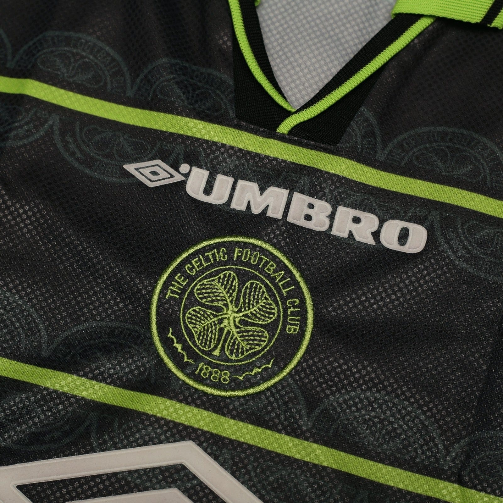 1998/99 Larsson #7 Celtic Vintage Umbro Away Football Shirt (L)